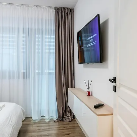 Zian Apartament Craiova Exterior photo