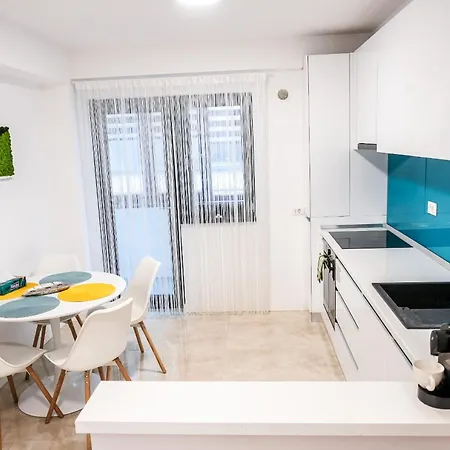 Zian Apartament Craiova Exterior photo